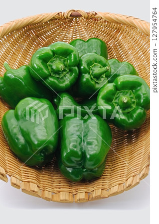 夏天蔬菜青椒 127954764