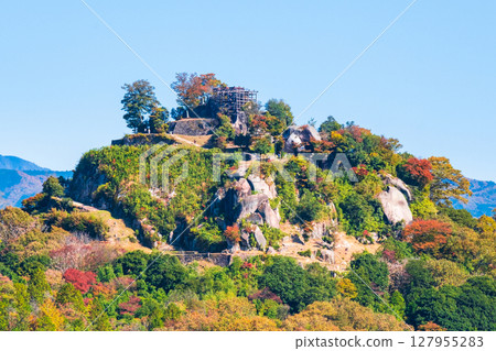 Naegi Castle Ruins (Autumn) 127955283