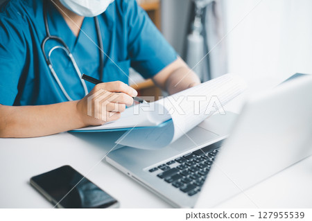 Concept business doctor education essential globalization, student learn and study in university and college to master knowledge needed travel global economy. book stethoscope for medical health care 127955539