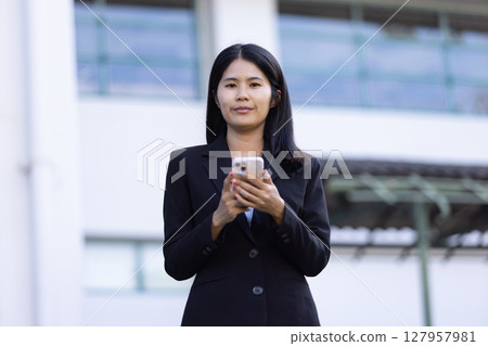 Future remote work combines technology smart phone digital business woman enable e-learning productivity while travel blend comfort modern devices serenity computer equipment connection online world 127957981