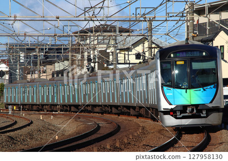 [SI] Seibu Ikebukuro Line 40000 Series 50s (F Rapid Express - 10-car formation: Direct to Tokyo Metro Fukutoshin Line) 127958130