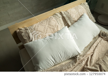 雙人床 雙人床 127958874