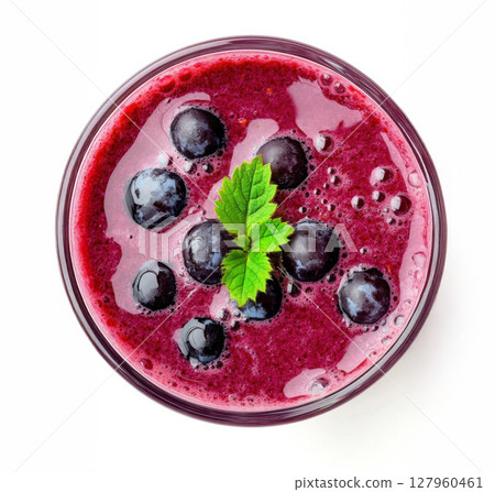 glass of red berry smoothie 127960461