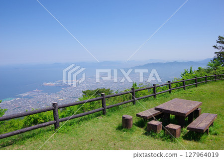 View of the Shonai Peninsula and Kawanoe from Suihaho Square in Shikokuchuo City, Ehime Prefecture 127964019