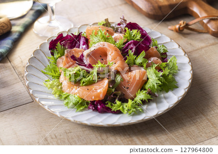 Salmon and Wasabi Salad 127964800