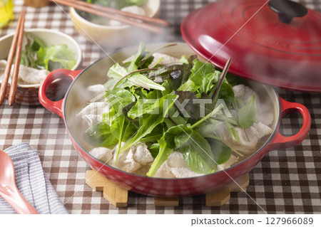 嫩葉豬肉涮鍋 127966089