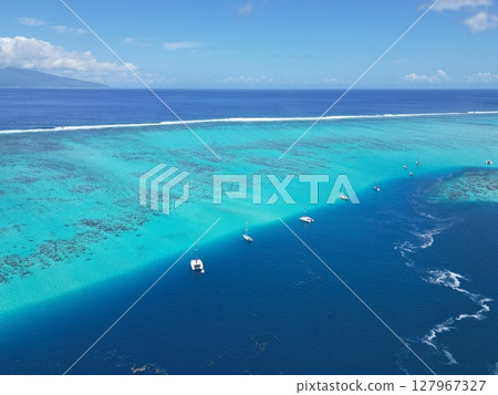 塔希提島莫雷阿島美麗的潟湖海洋的鳥瞰圖 127967327