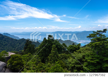 Seto Inland Sea and Hiroshima Bay from Mount Misen summit, Miyajimaa, Japan 127967382