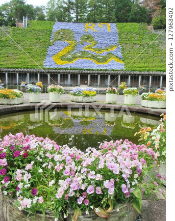 宇治植物園的花藝掛毯 127968402