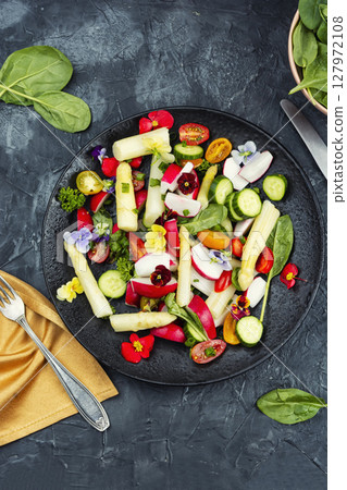 White asparagus salad with flowers. White asparagus salad with flowers. 127972108