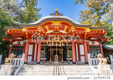 西宮市甑石町，月出雲摔角會場（生育安產之神）甑石神社的拜殿（聖物為甑石） 127974779