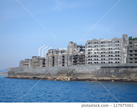 從觀光遊船上拍攝的軍艦島外觀照片 從觀光遊船上拍攝的軍艦島外觀照片 127975001