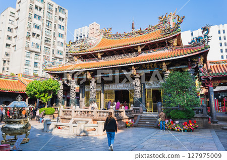 Taiwan Longshan Temple Main Hall 127975009