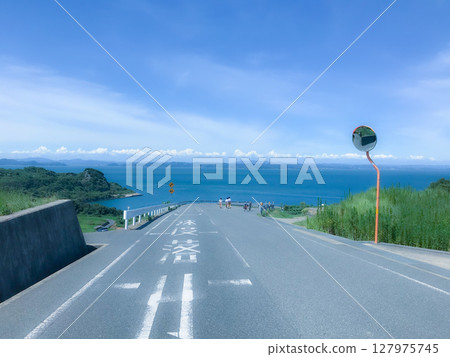 豐島美術館前的海景坡 豐島美術館前的海景坡 127975745