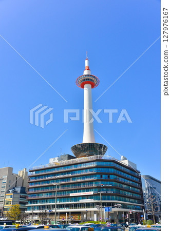 京都塔和城市景觀 127976167