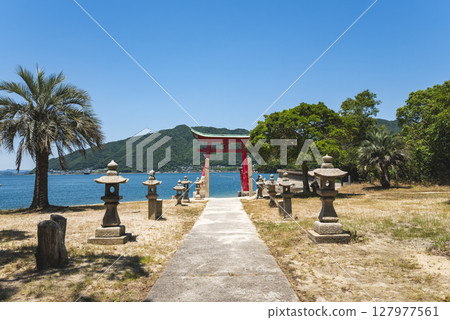 The large torii gate of Itsukushima Shrine on Iwako Island, Onomichi City, Hiroshima Prefecture The large torii gate of Itsukushima Shrine on Iwako Island, Onomichi City, Hiroshima Prefecture 127977561