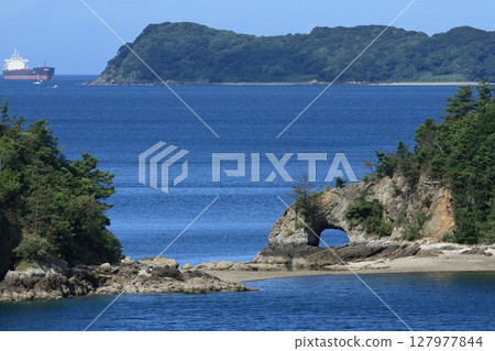 Sunset Cape on Kasado Island, Hanaguri Rock, a photo spot with a spectacular view of the Seto Inland Sea Sunset Cape on Kasado Island, Hanaguri Rock, a photo spot with a spectacular view of the Seto Inland Sea 127977844