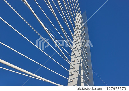 Cable bridge detail 127978573