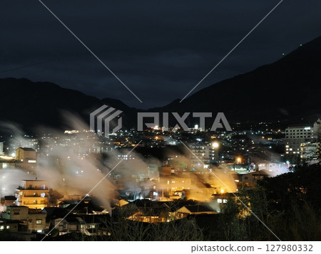 夜煙地形 - 蒸氣籠罩的小鎮鐵輪溫泉 127980332
