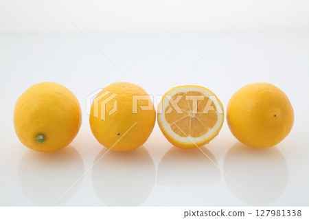 Meyer lemon cross section Meyer lemon cross section 127981338