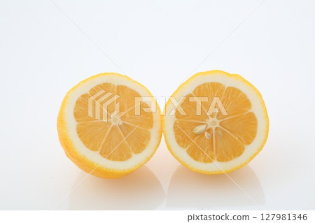 Meyer lemon cross section 127981346
