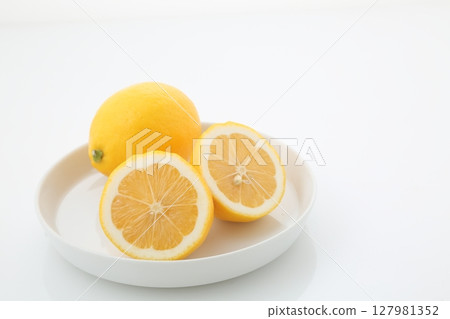 Meyer lemon cross section Meyer lemon cross section 127981352