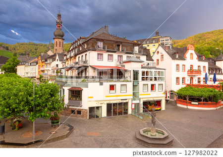 Market square in Cochem, Germany 127982022