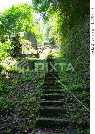 Former Hadeba Hydroelectric Power Plant, Niihama City, Ehime Prefecture, Remains of hydraulic iron pipe Former Hadeba Hydroelectric Power Plant, Niihama City, Ehime Prefecture, Remains of hydraulic iron pipe 127982163