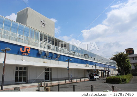 Shin-Fuji Station Building 127987490