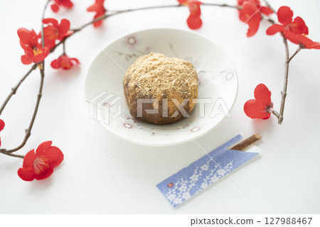 Delicious Japanese sweets 127988467