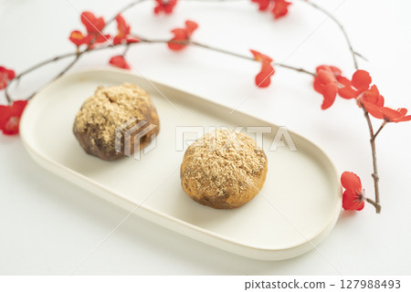 Delicious Japanese sweets Delicious Japanese sweets 127988493