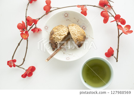 Delicious Japanese sweets Delicious Japanese sweets 127988569