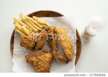 Everyone loves fried chicken 127988698