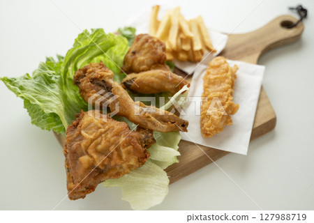 Everyone loves fried chicken 127988719