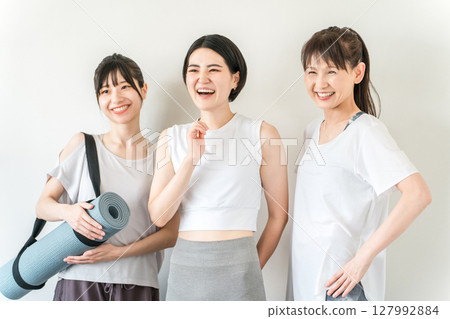 瑜珈朋友、瑜珈課、皮拉提斯、運動、飲食、家人、朋友 127992884
