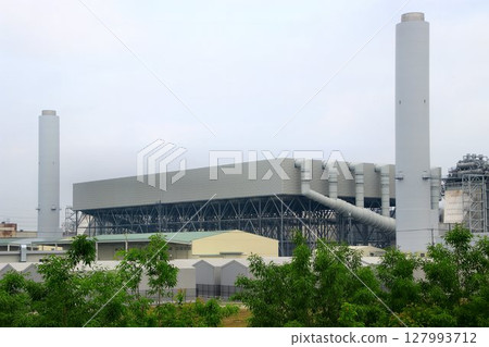 Gas turbine combined cycle power generation using city gas!! Japan's first full-scale inland thermal power plant 127993712