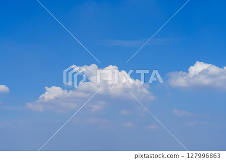 晴空萬裡藍天白雲 127996863