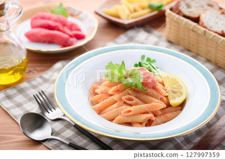 Mentaiko penne with lemon - a refreshing Western-style pasta dish Mentaiko penne with lemon - a refreshing Western-style pasta dish 127997359