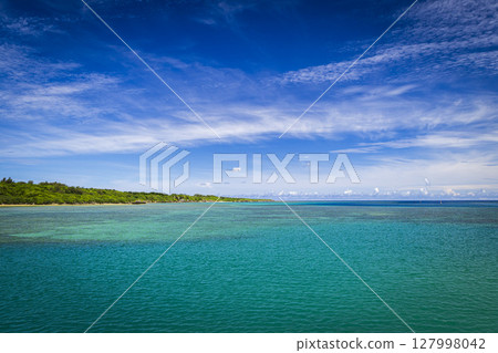 沖繩海岸 127998042