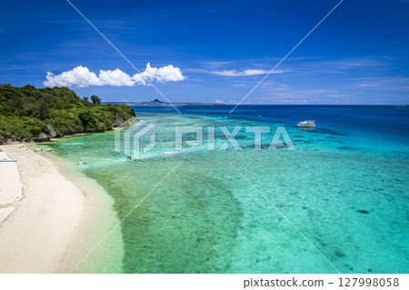 沖繩海岸 127998058