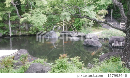 Temples, shrines and gardens Temples, shrines and gardens 127998646