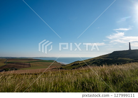 Cap Blanc-Nez, Escalles, Pas-de-Calais, Hauts-de-France, France, July 29th, 2025, A scenic coastal 127999111
