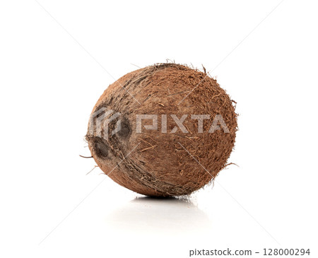Whole coconut, one coco nut isolated, single fresh tropical palm fruit, natural milk, oil ingredient 128000294