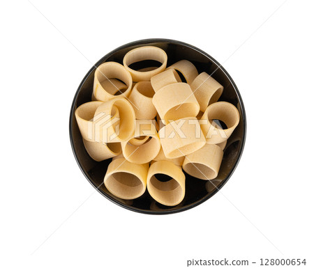 Raw Calamarata Big Pasta Isolated, Homemade Dry Macaroni, Italian Raw Round Noodle 128000654