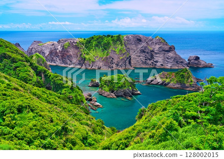 Hirizo Beach in early summer Hirizo Beach in early summer 128002015