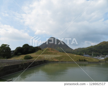 香川縣善通寺市有岡古墳群 香川縣善通寺市有岡古墳群 128002517