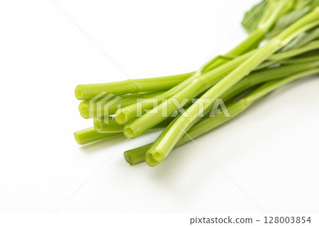 白色背景的空心菜 白色背景的空心菜 128003854