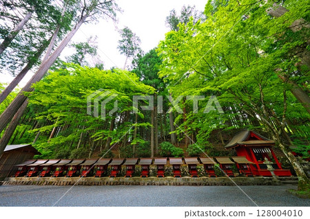 初夏的三峰神社 初夏的三峰神社 128004010