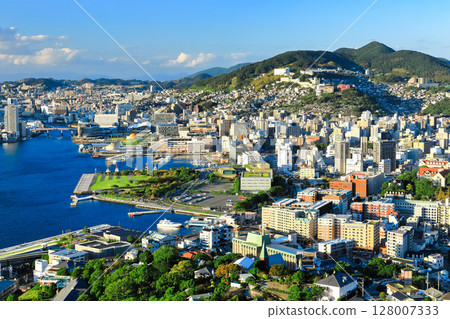 [Nagasaki Prefecture] A clear view of Nagasaki from Mt. Nabekanmuri 128007333