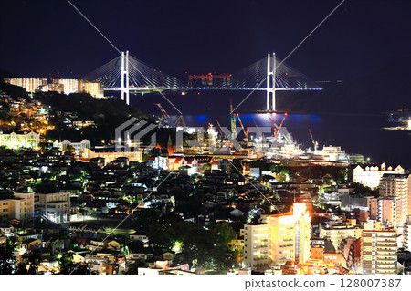 [長崎縣]從風頭公園看到的女神大橋夜景 128007387